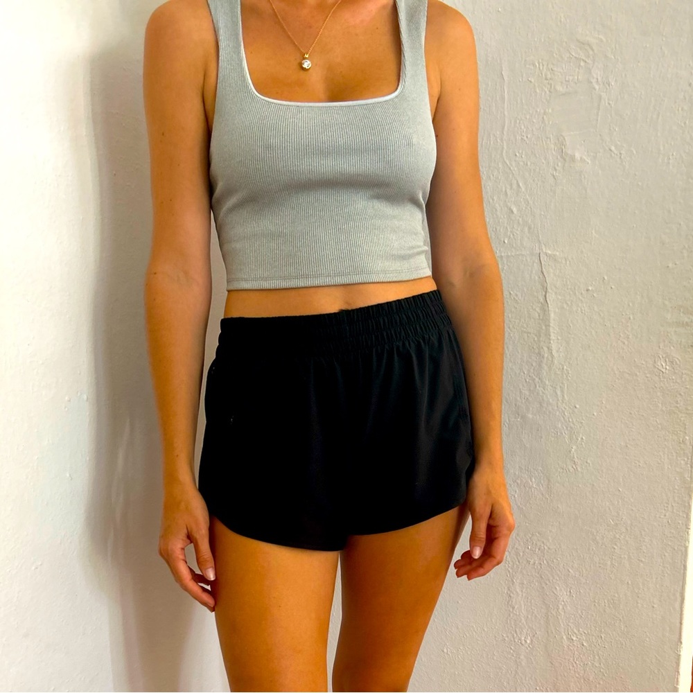 Gray square neck alo tank cropped